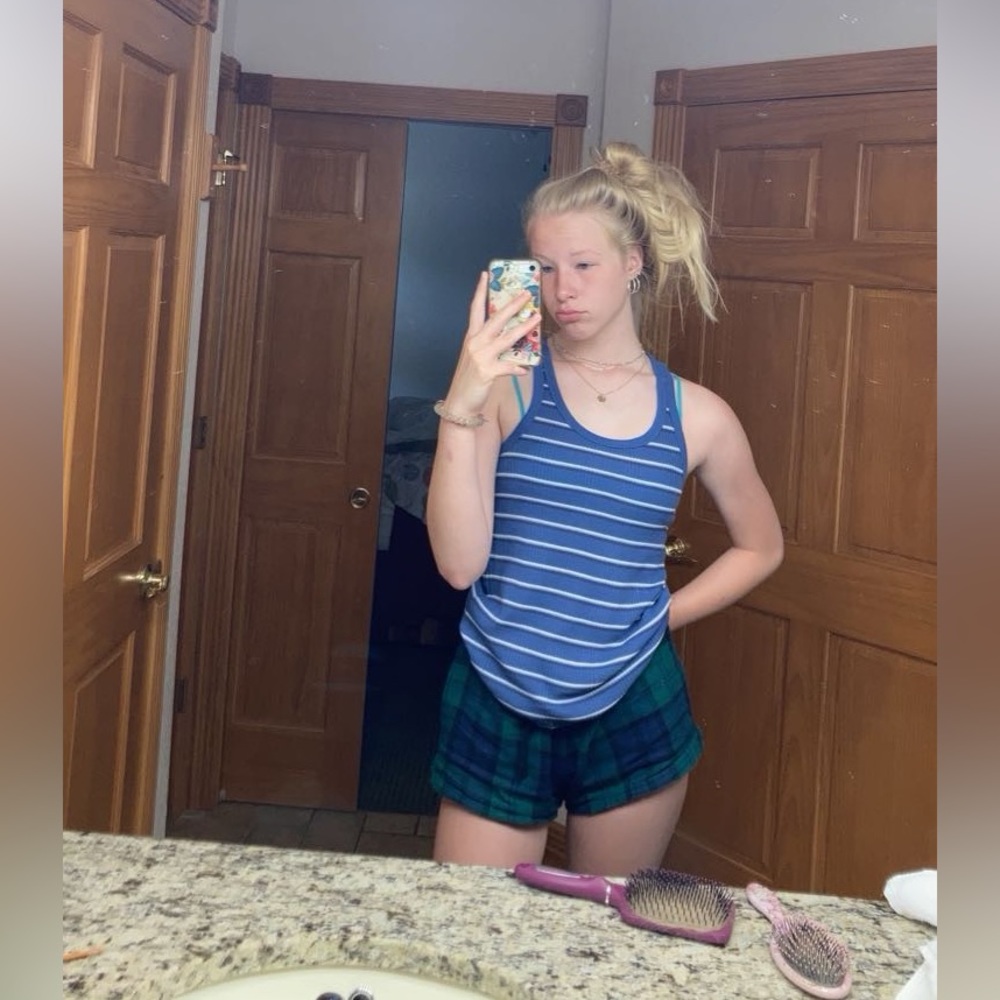 white and navy blue stripe tank top